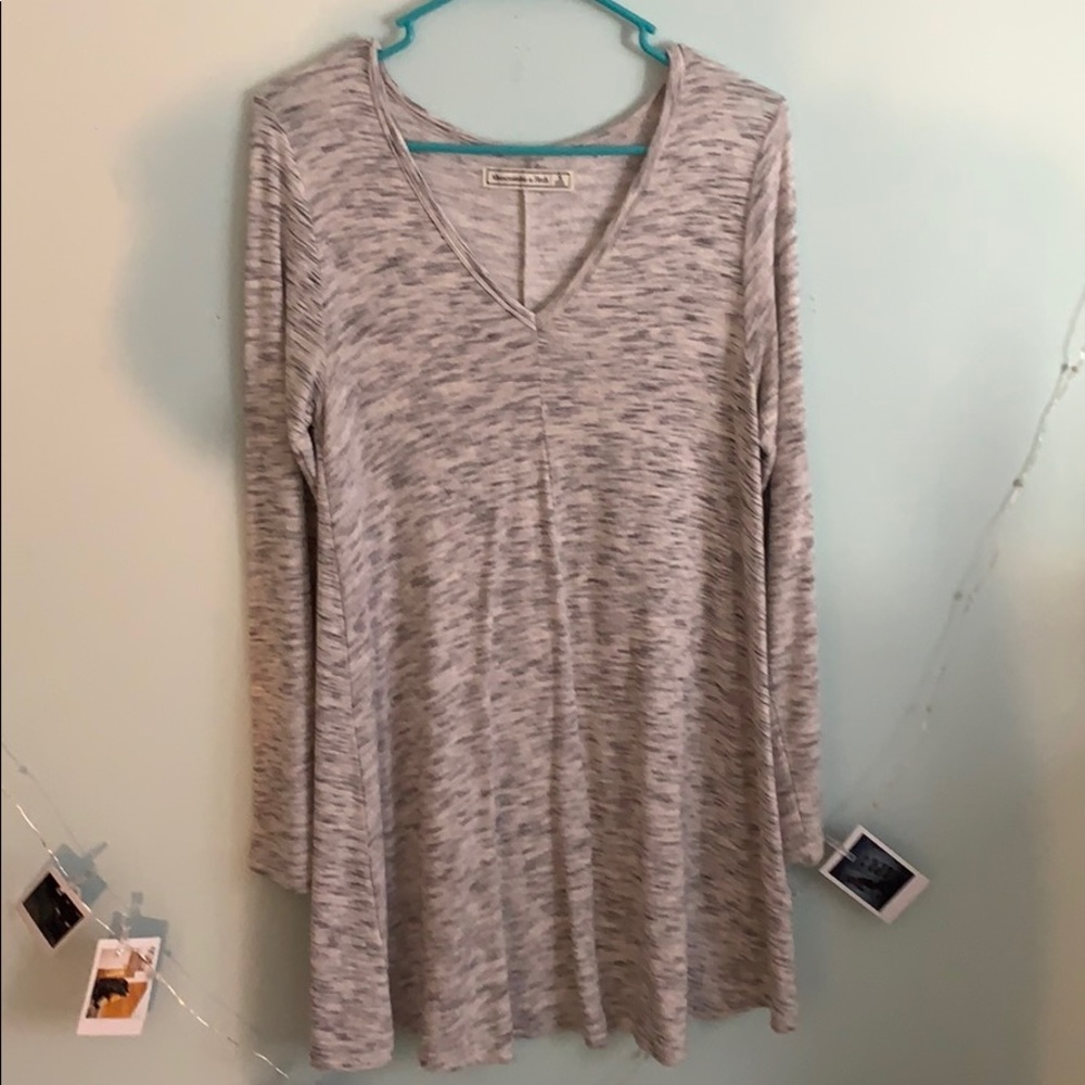 Cute long sleeve dress! In perfect condition!